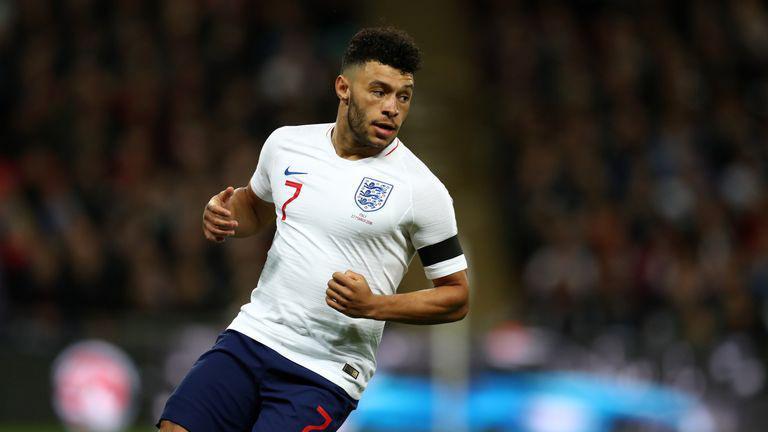 天博百家乐-张九龄回归？英媒：埃弗顿和利兹联有意签下目前自由身的张伯伦